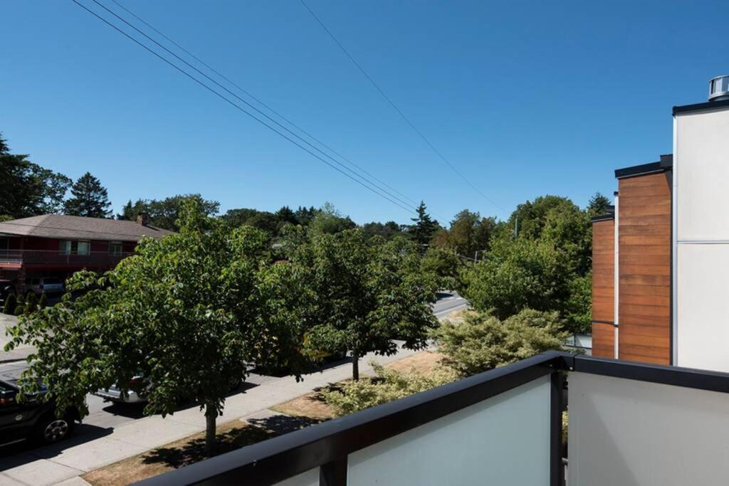 Cedar Hill Sunlit Stay - Bright Spacious & Modern Victoria Exterior foto